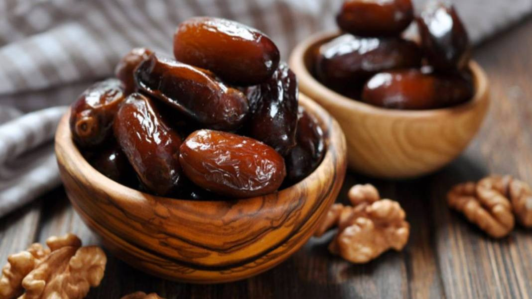 Uyumadan önce hurmanın üzerine limon sıkıp yiyin! Faydasını duyan bırakamıyor - Resim: 10